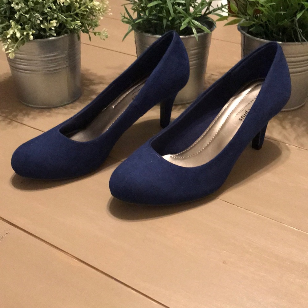 Navy Heels